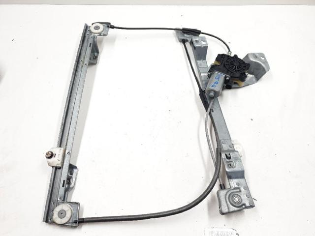 Mechanizm podnoszenia szyby drzwi przednich prawych 8200497601 RENAULT