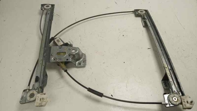 Mechanizm podnoszenia szyby drzwi przednich prawych 8200497601 RENAULT