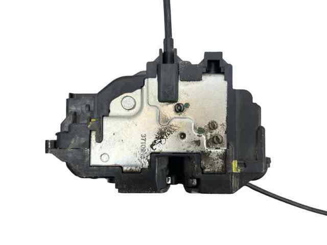 Zamek drzwi przednich prawych 8200497604 RENAULT