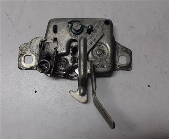 Zamek maski 8200497783 RENAULT