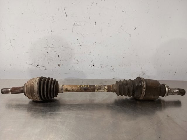 Półoś napędowa przednia lewa 8200499585 RENAULT