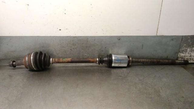 Półoś napędowa przednia prawa 8200499895 RENAULT