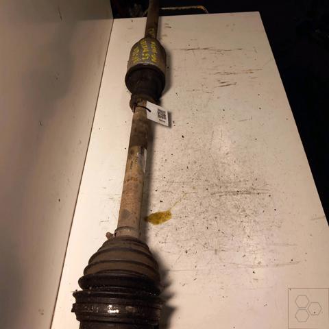 Półoś napędowa przednia prawa 8200499895 RENAULT