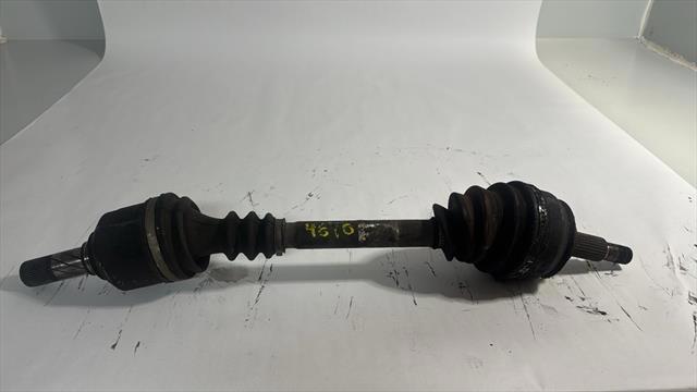 Półoś napędowa przednia lewa 8200500684 RENAULT