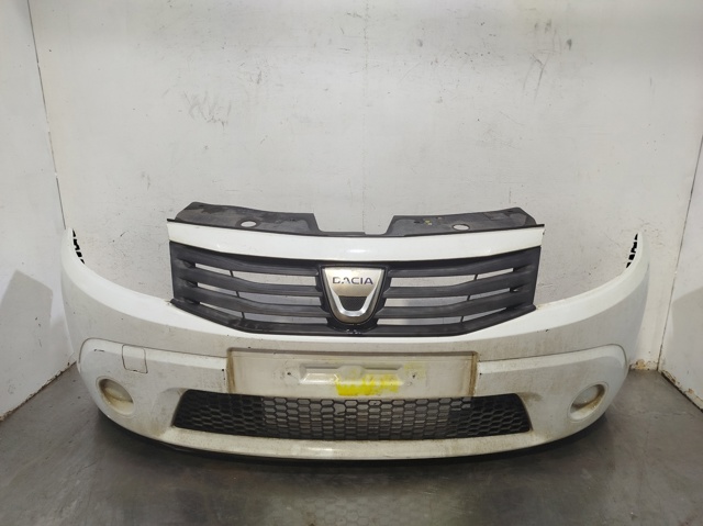 Zderzak przedni 8200526596 RENAULT