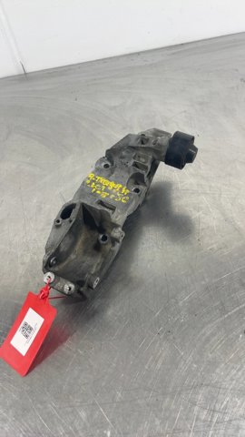 Wspornik alternatora 8200527320 RENAULT