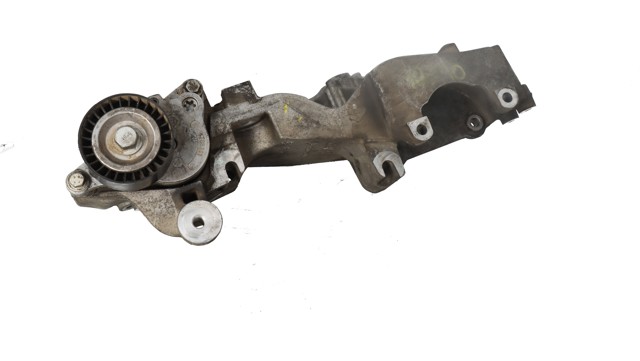 Wspornik alternatora 8200527320 RENAULT