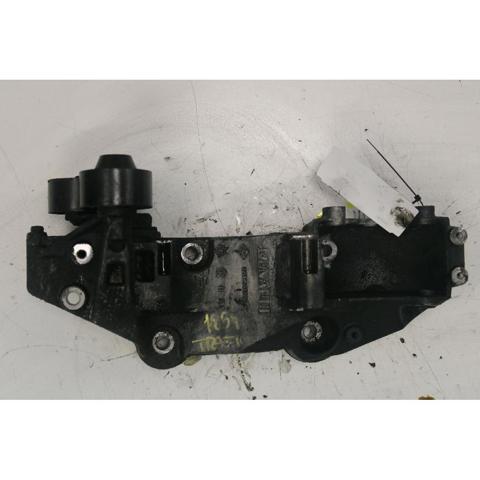 Wspornik alternatora 8200527320 RENAULT