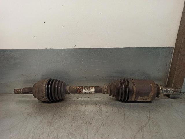 Półoś napędowa przednia lewa 8200535799 NISSAN