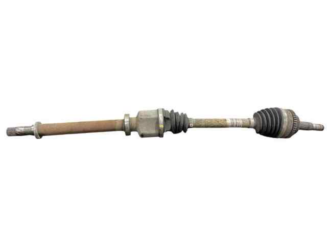 Półoś napędowa przednia prawa 8200538738 RENAULT