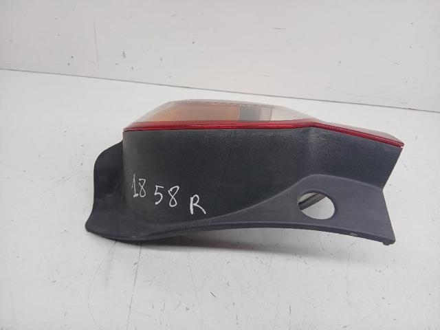 Lampa zespolona tylna prawa 8200538785 RENAULT