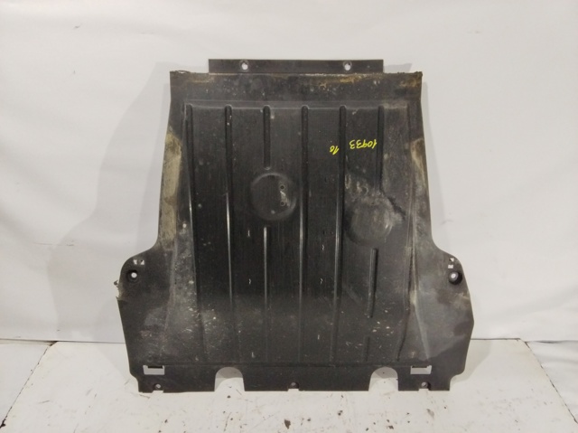 Wygluszenie maski 8200540585 RENAULT