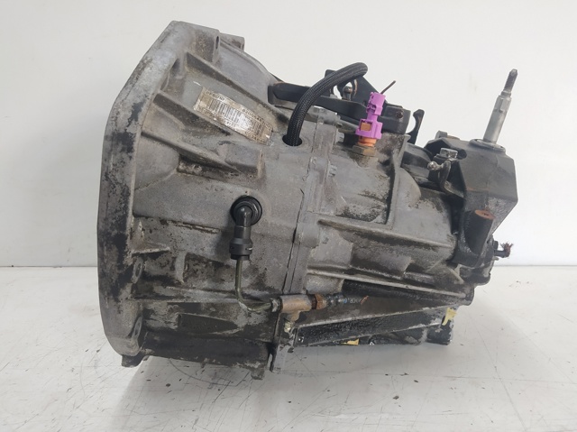 Mechaniczna skrzynia biegów w komplecie Opel Vivaro F7