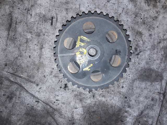 Koło zębatewalcowe wałka rozrządu silnika 8200548227 RENAULT