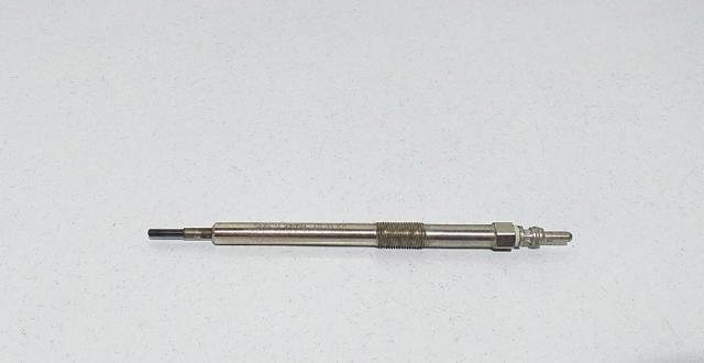 Świeca żarowa 8200561251 NISSAN