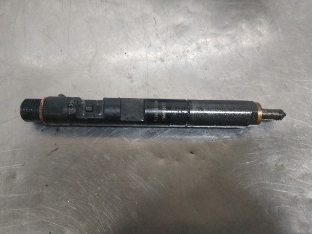 Wtryskiwacz paliwa 8200567290 RENAULT