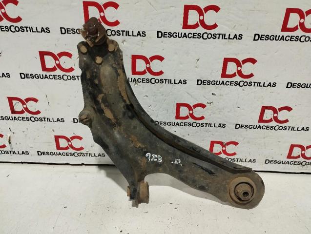 Wahacz zawieszenia przedniego dolny prawy 8200586567 RENAULT
