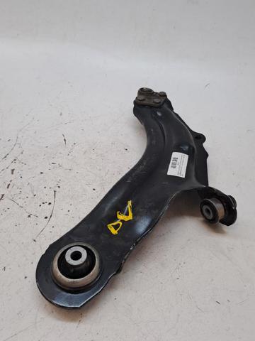 Wahacz zawieszenia przedniego dolny prawy 8200586567 RENAULT