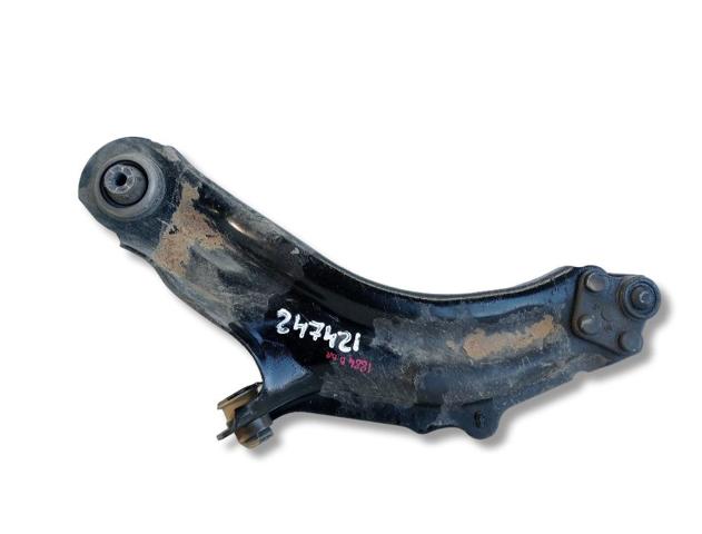 Wahacz zawieszenia przedniego dolny prawy 8200586567 RENAULT