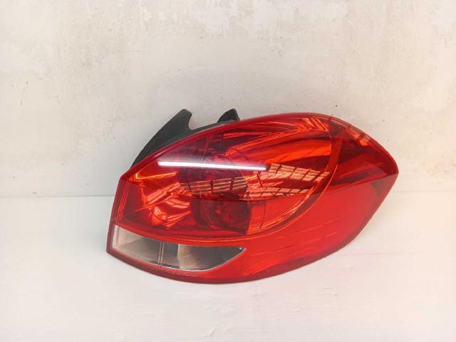 Lampa zespolona tylna prawa 8200586844 RENAULT