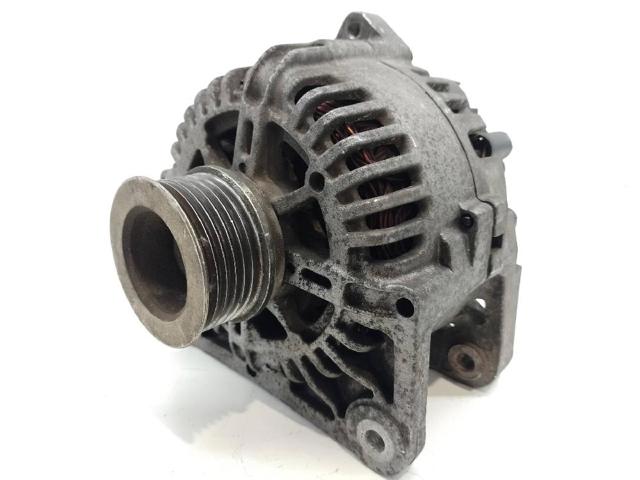 Alternator 8200588648A RENAULT