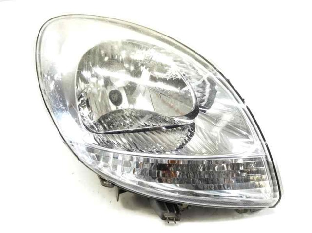 Reflektor prawy 8200589033 RENAULT
