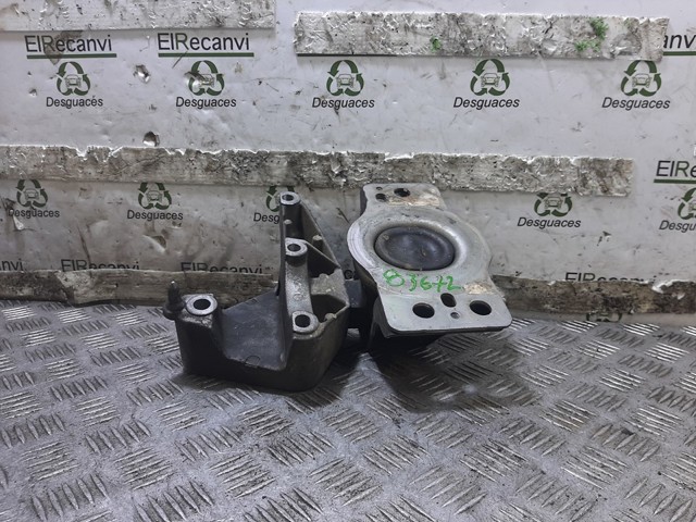 Poduszka (podpora) silnika prawa 8200592642 RENAULT