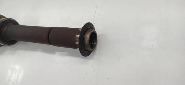 Półoś napędowa przednia prawa 8200613828 RENAULT