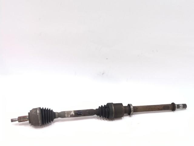 Półoś napędowa przednia prawa 8200618166 RENAULT