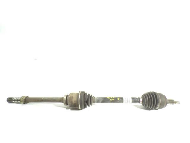 Półoś napędowa przednia prawa 8200618168 RENAULT