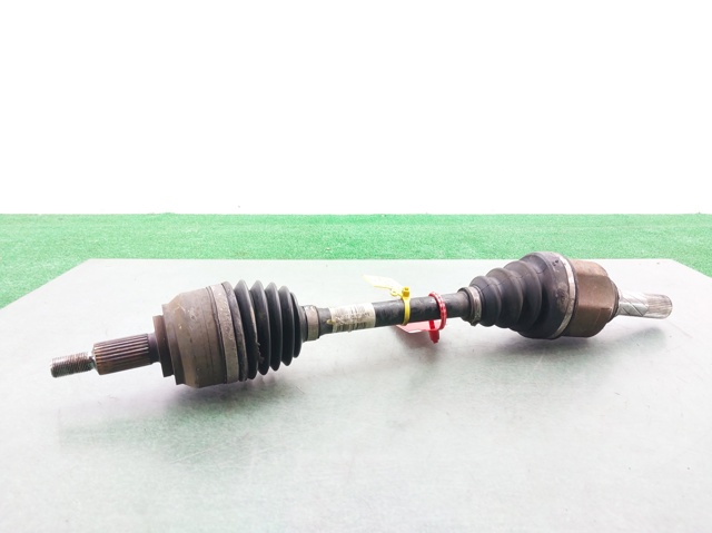 Półoś napędowa przednia lewa 8200618182 RENAULT