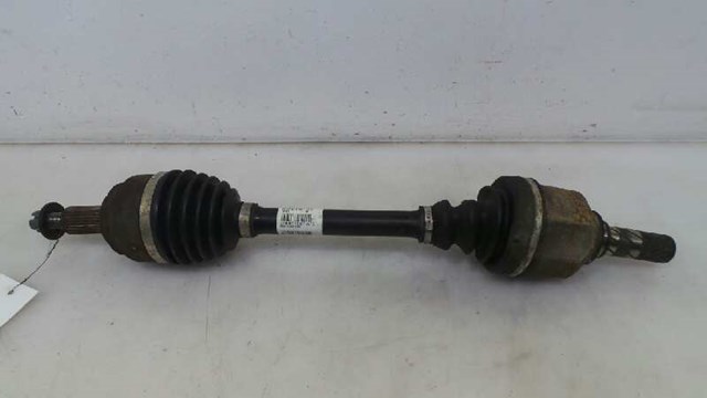 Półoś napędowa przednia lewa 8200618182 RENAULT