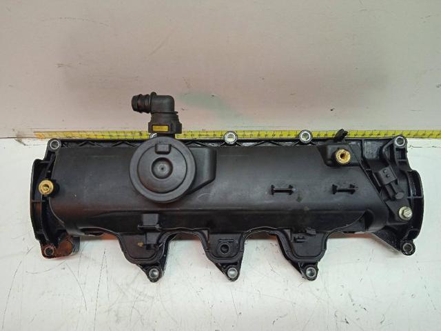 Pokrywa zaworowa 8200629199 NISSAN