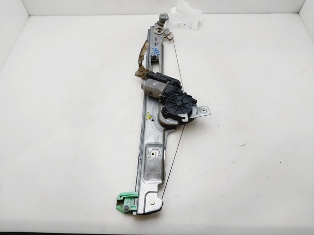 Mechanizm podnoszenia szyby drzwi przednich prawych 8200646840 RENAULT