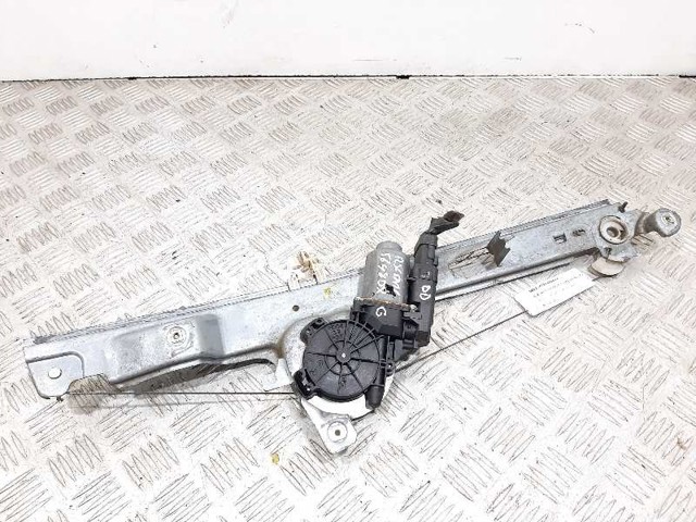 Mechanizm podnoszenia szyby drzwi przednich prawych 8200646840 RENAULT