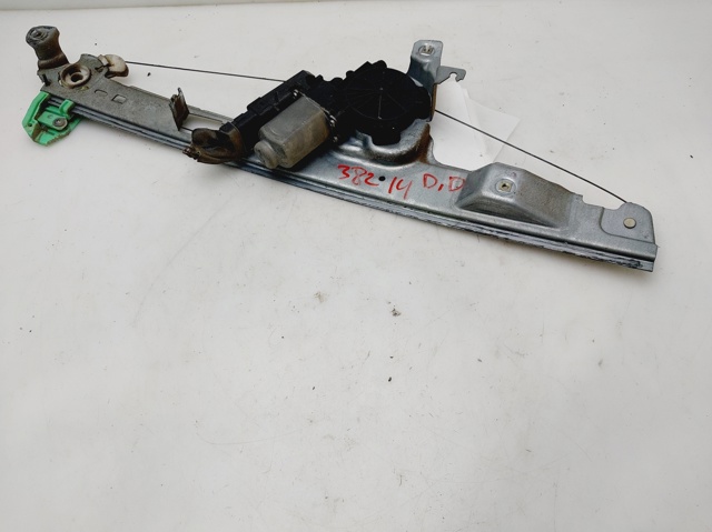 Mechanizm podnoszenia szyby drzwi przednich prawych 8200646840 RENAULT