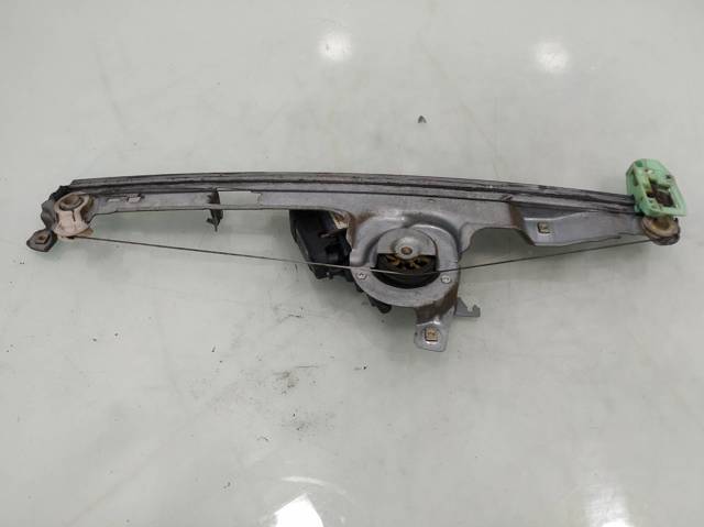 Mechanizm podnoszenia szyby drzwi przednich prawych 8200646840 RENAULT