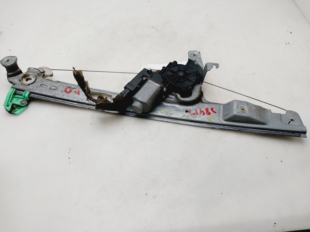 Mechanizm podnoszenia szyby drzwi przednich prawych 8200646840 RENAULT