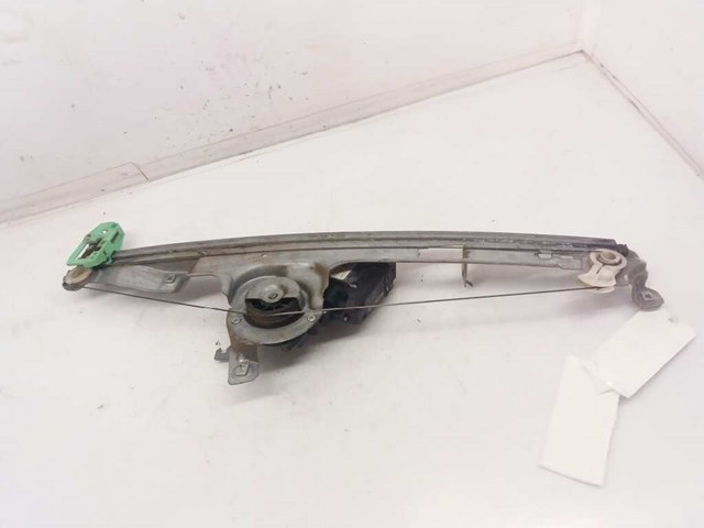 Mechanizm podnoszenia szyby drzwi przednich lewych 8200646841 RENAULT