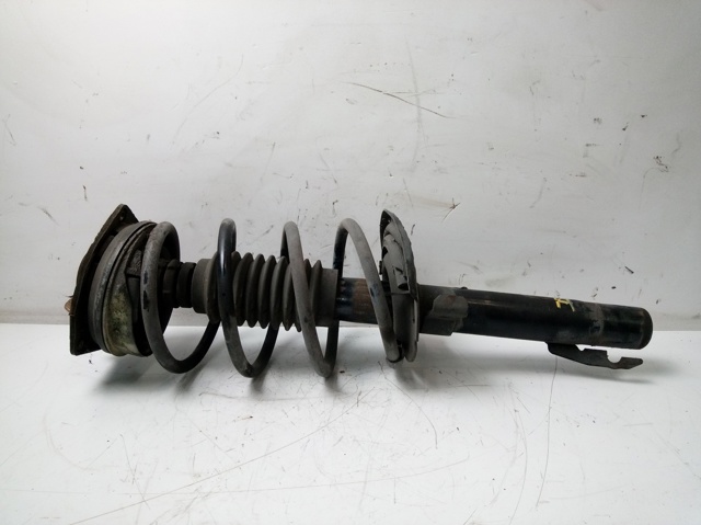 Amortyzator przedni 8200663650 RENAULT