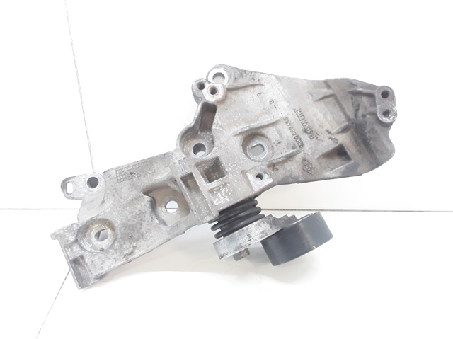 Wspornik alternatora 8200669495 RENAULT
