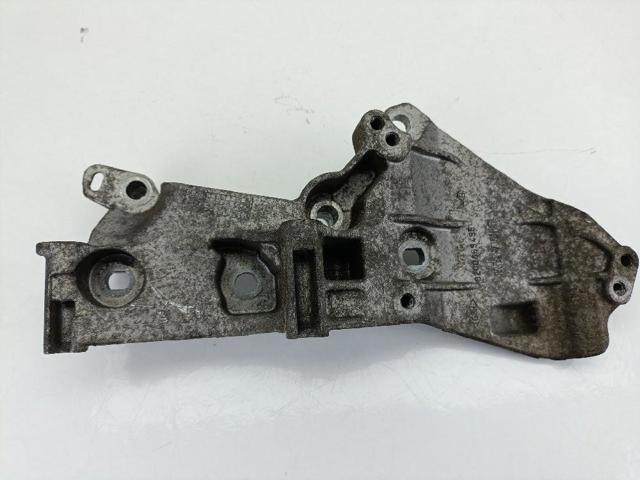 Wspornik alternatora 8200669495 RENAULT