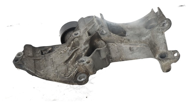 Wspornik alternatora 8200669495 RENAULT