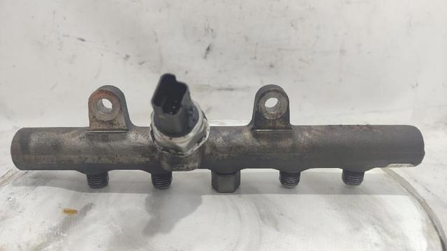 Regulator ciśnienia paliwa w listwie paliwowej 8200669695 RENAULT