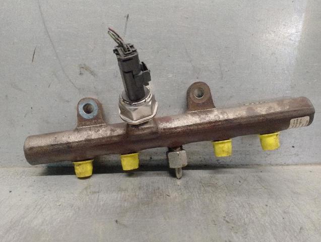 Regulator ciśnienia paliwa w listwie paliwowej 8200669695 RENAULT