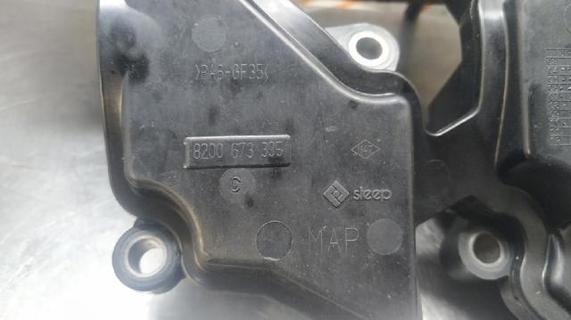 Pokrywa zaworowa 8200673395 NISSAN
