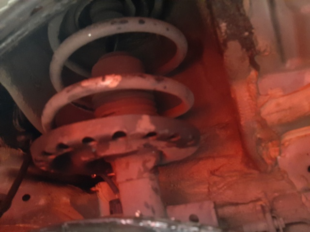 Amortyzator przedni 8200676026 RENAULT