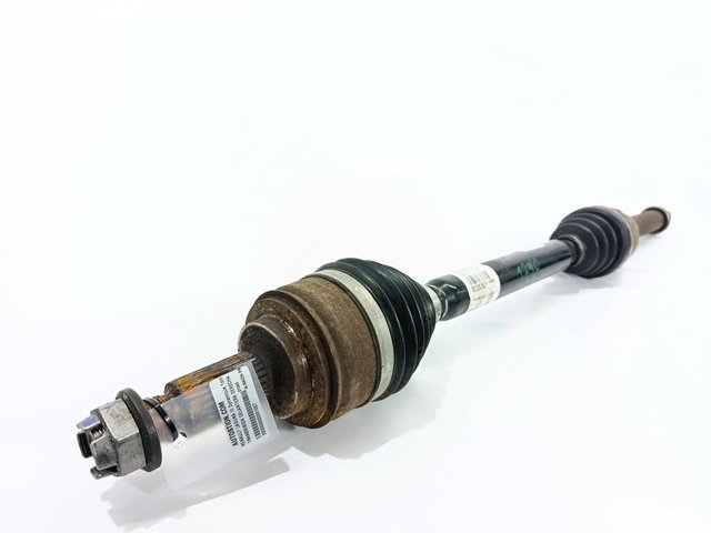Półoś napędowa przednia prawa 8200676172 RENAULT