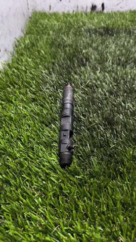 Wtryskiwacz paliwa 8200676774 RENAULT