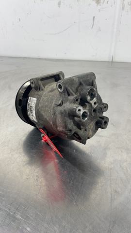 Sprężarka klimatyzacji 8200678499 RENAULT